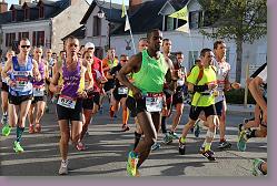 02 Marathon Cheverny 229 * 680 x 453 * (170KB)